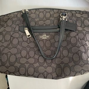 Authentic coach purse and wristlet